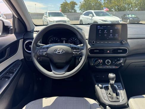 Used 2022 Hyundai Kona SEL AWD/4WD image 24