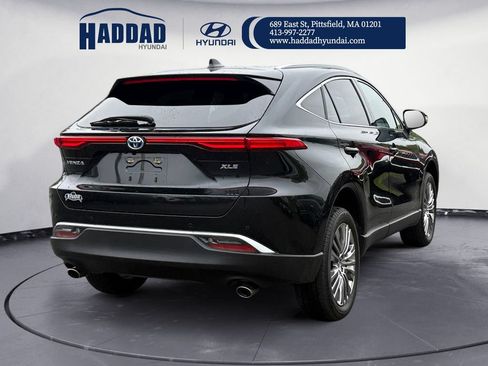 Used 2023 Toyota Venza XLE AWD/4WD image 5