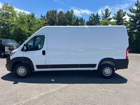 Used 2026 RAM ProMaster 2500 w/ Convenience Group FWD image 16