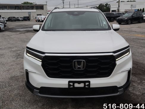 Used 2023 Honda Pilot Elite image 4