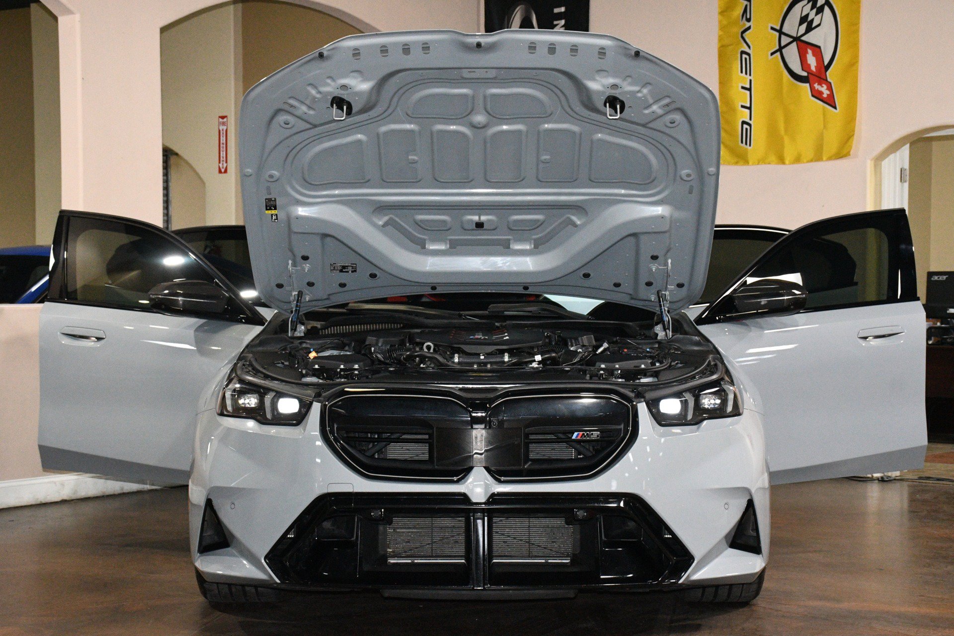 Used 2025 BMW M5 w/ Carbon Package AWD/4WD image 87