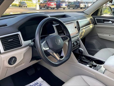 Used 2022 Volkswagen Atlas SE w/ Panoramic Sunroof Package AWD/4WD image 14