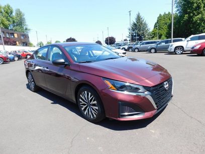 Used 2025 Nissan Altima 2.5 SV