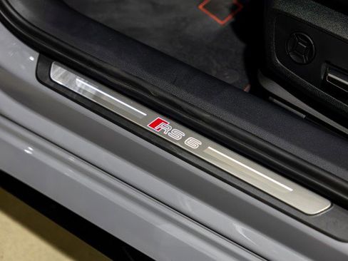 Used 2025 Audi RS 6 performance w/ Black Optic Package image 51