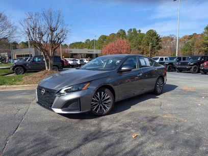 Used 2023 Nissan Altima 2.5 SV