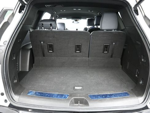 Used 2023 Buick Enclave Essence w/ Sport Touring Edition image 20