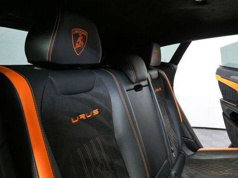 Used 2024 Lamborghini Urus S AWD/4WD image 36