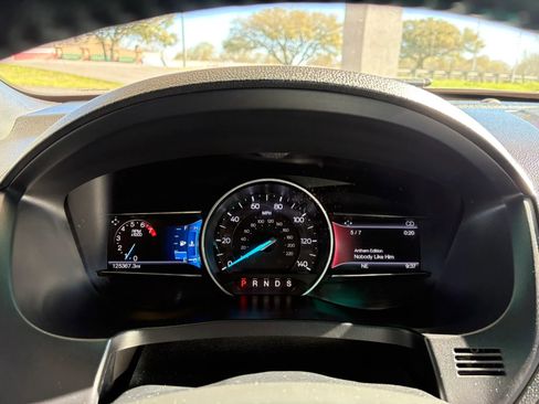 Used 2016 Ford Explorer XLT w/ Equipment Group 202A image 13