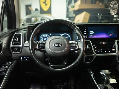 Used 2021 Kia Sorento SX image 17
