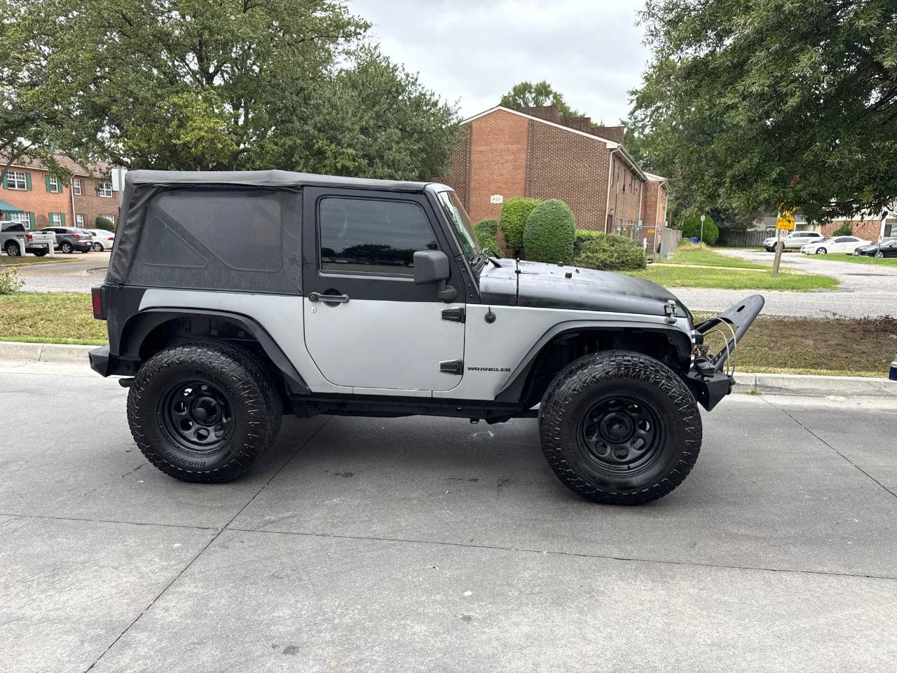 Used 2015 Jeep Wrangler Sport AWD/4WD image 3