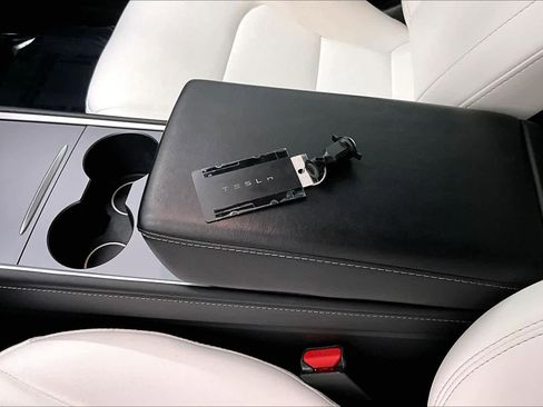 Used 2021 Tesla Model 3 Long Range image 14