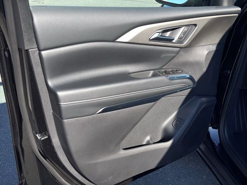 New 2026 Chevrolet Traverse LT image 9