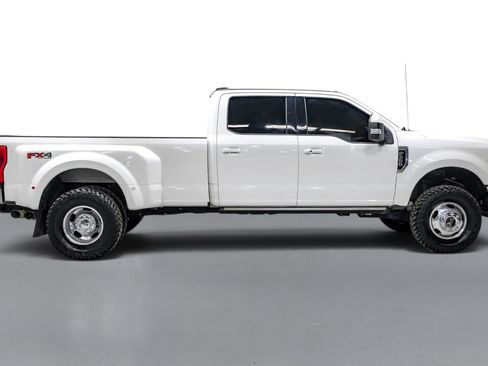 Used 2020 Ford F350 Lariat w/ Lariat Ultimate Package AWD/4WD image 5
