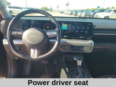 Used 2024 Hyundai Kona SEL AWD/4WD image 4