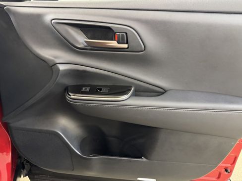 Used 2025 Toyota Crown Signia image 30