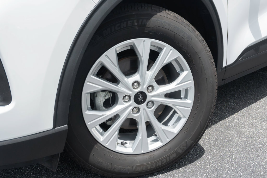 Used 2024 Ford Escape Active FWD image 2