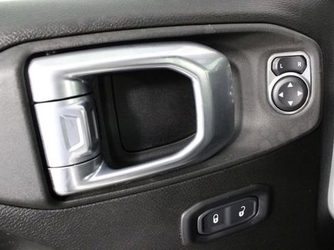 Used 2022 Jeep Wrangler Unlimited Rubicon 4xe image 18