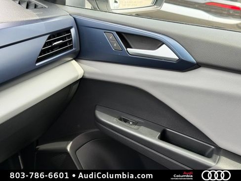 Used 2022 Volkswagen Taos SE FWD image 36