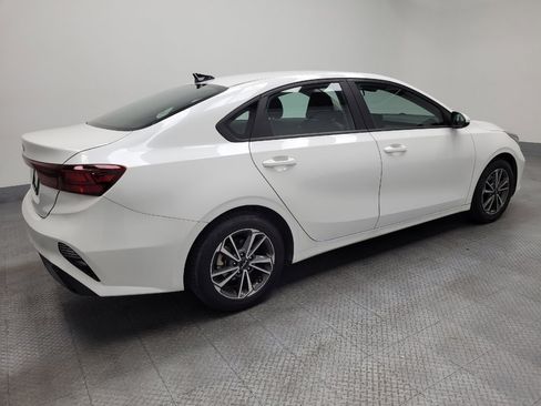 Used 2022 Kia Forte LXS image 10