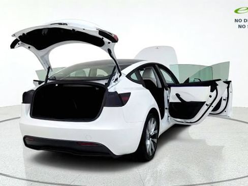Used 2024 Tesla Model 3 Long Range RWD image 18