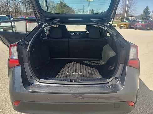 Used 2022 Toyota Prius LE image 15