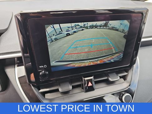 Used 2025 Toyota Corolla LE FWD image 21