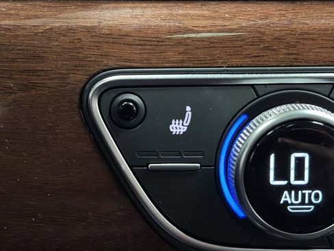 Used 2023 Audi A4 2.0T Premium w/ Convenience Package image 39