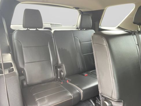 Used 2021 Chevrolet Traverse LT AWD/4WD image 14