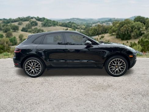Used 2018 Porsche Macan Sport Edition AWD/4WD image 12
