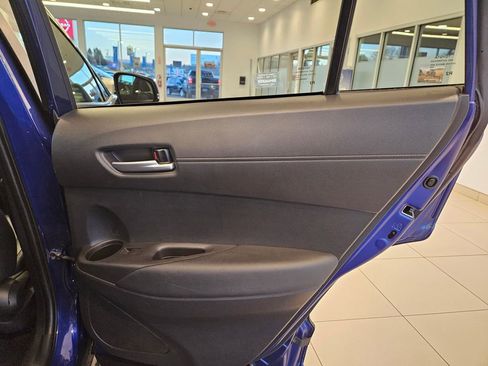 Used 2024 Toyota Corolla Cross XLE image 27