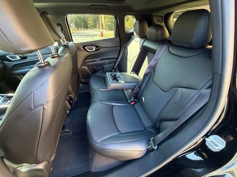 New 2026 Jeep Compass Latitude w/ Sun and Sound Group AWD/4WD image 11