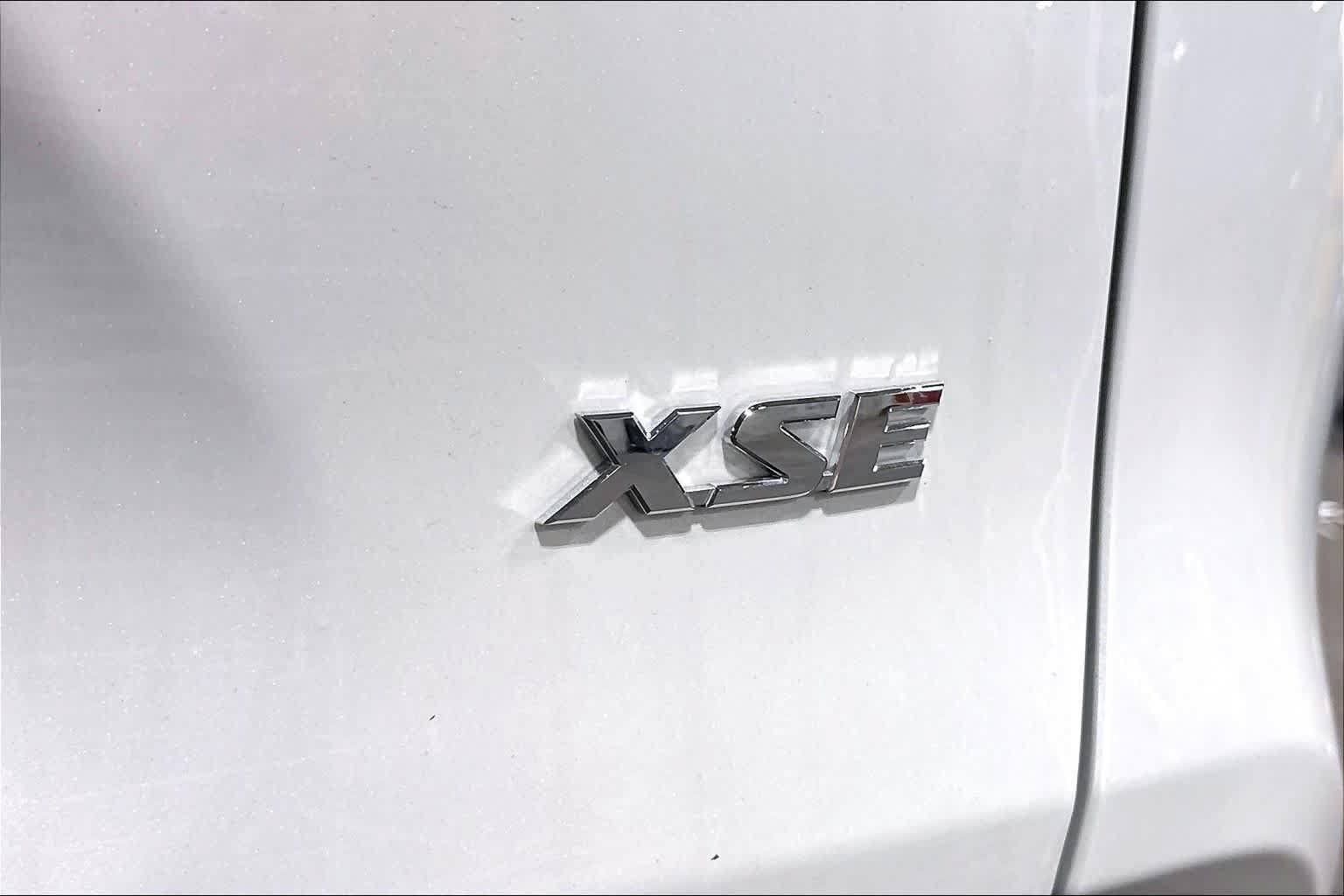 Used 2024 Toyota RAV4 XSE w/ Weather Package AWD/4WD image 10
