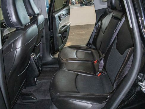 Used 2022 Jeep Compass Limited AWD/4WD image 13
