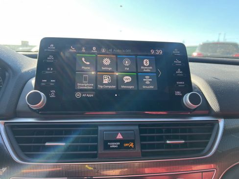 Used 2018 Honda Accord Sport image 20