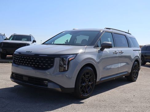 New 2026 Kia Carnival SX FWD image 3
