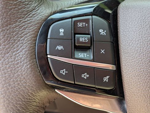 Certified 2022 Ford Explorer King Ranch w/ Premium Technology Package AWD/4WD image 15