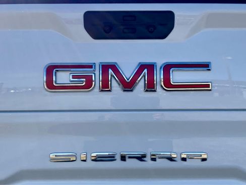 New 2026 GMC Sierra 1500 SLT w/ SLT Convenience Package AWD/4WD image 18
