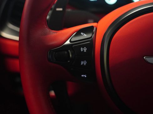 Used 2023 Aston Martin V12 Vantage RWD image 19