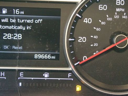 Used 2021 Kia Sorento S w/ Panoramic Sunroof Package AWD/4WD image 24