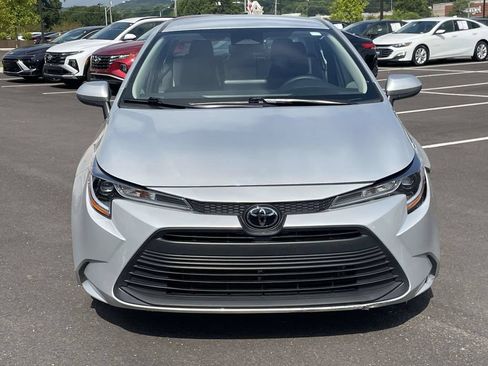 Used 2025 Toyota Corolla LE FWD image 8