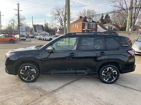 Certified 2025 Subaru Forester Limited image 8