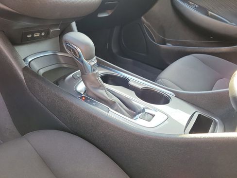 Used 2024 Chevrolet Malibu LT image 29