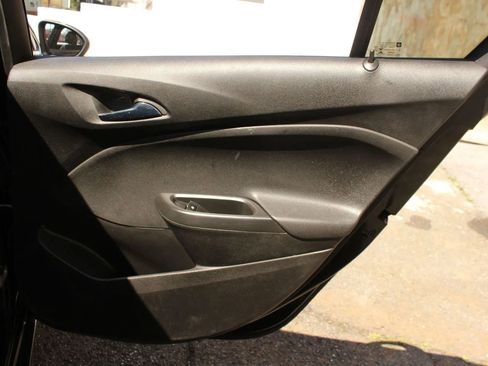 Used 2018 Chevrolet Cruze LS FWD image 18