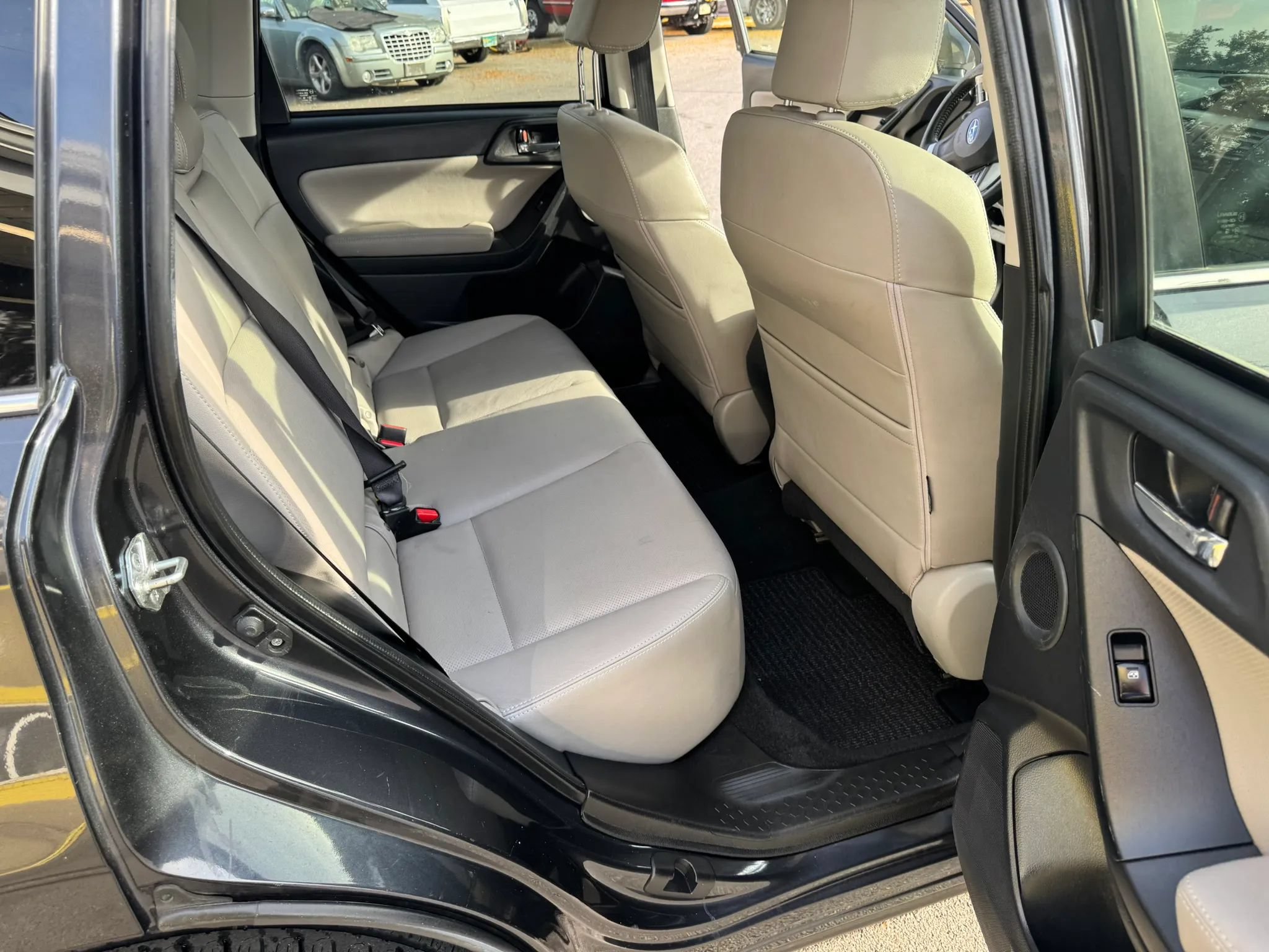 Used 2015 Subaru Forester 2.5i Touring w/ Eyesight & Navigation System AWD/4WD image 22