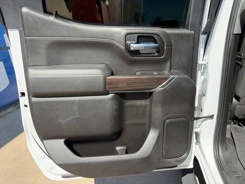 Used 2022 Chevrolet Silverado 1500 RST AWD/4WD image 18