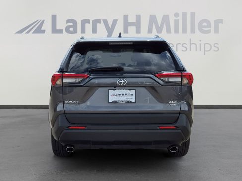 Used 2025 Toyota RAV4 XLE image 4