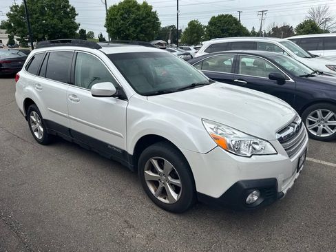 Used 2014 Subaru Outback 2.5i Limited AWD/4WD image 22