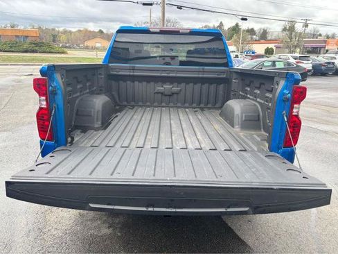 Used 2023 Chevrolet Silverado 1500 Custom Trail Boss w/ LPO, Dark Essentials Package AWD/4WD image 12