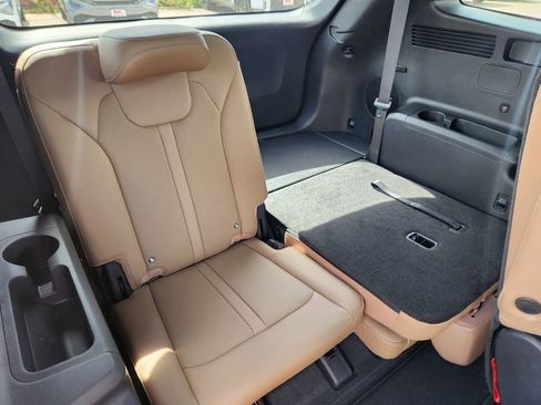 New 2026 Kia Sorento SX Prestige w/ Olive Brown Leather Package image 11