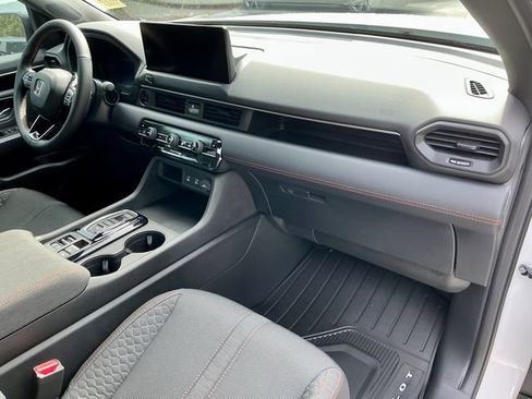 New 2026 Honda Pilot Sport image 15